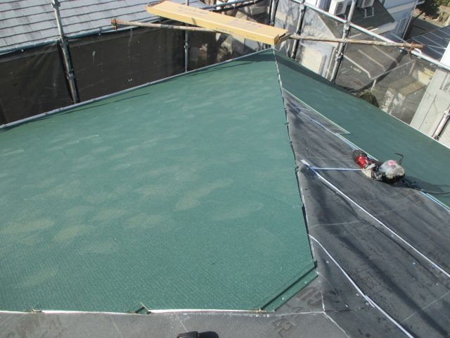 明石市の屋根材の設置